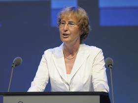 Eine Frau, die vorträgt