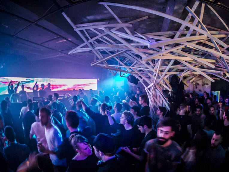 Weidendamm Teaser Nightlife HMTG Bilder 01 DATA (Neu) Media