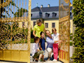 Eine Familie am Goldenen Tor.
