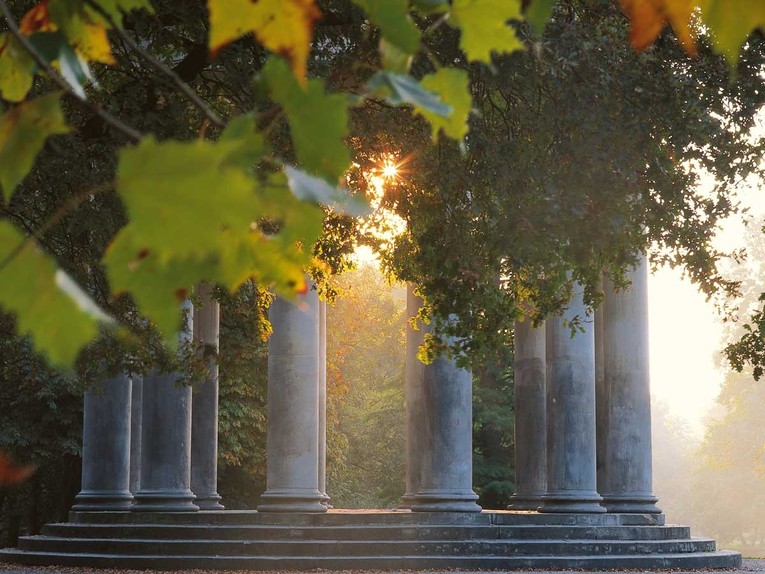 Leibniztempel im Herbst