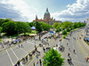 Neues Rathaus mit Straßenansicht am autofreien Tag 2011