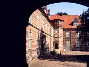 Toreingang Schloss Landestrost