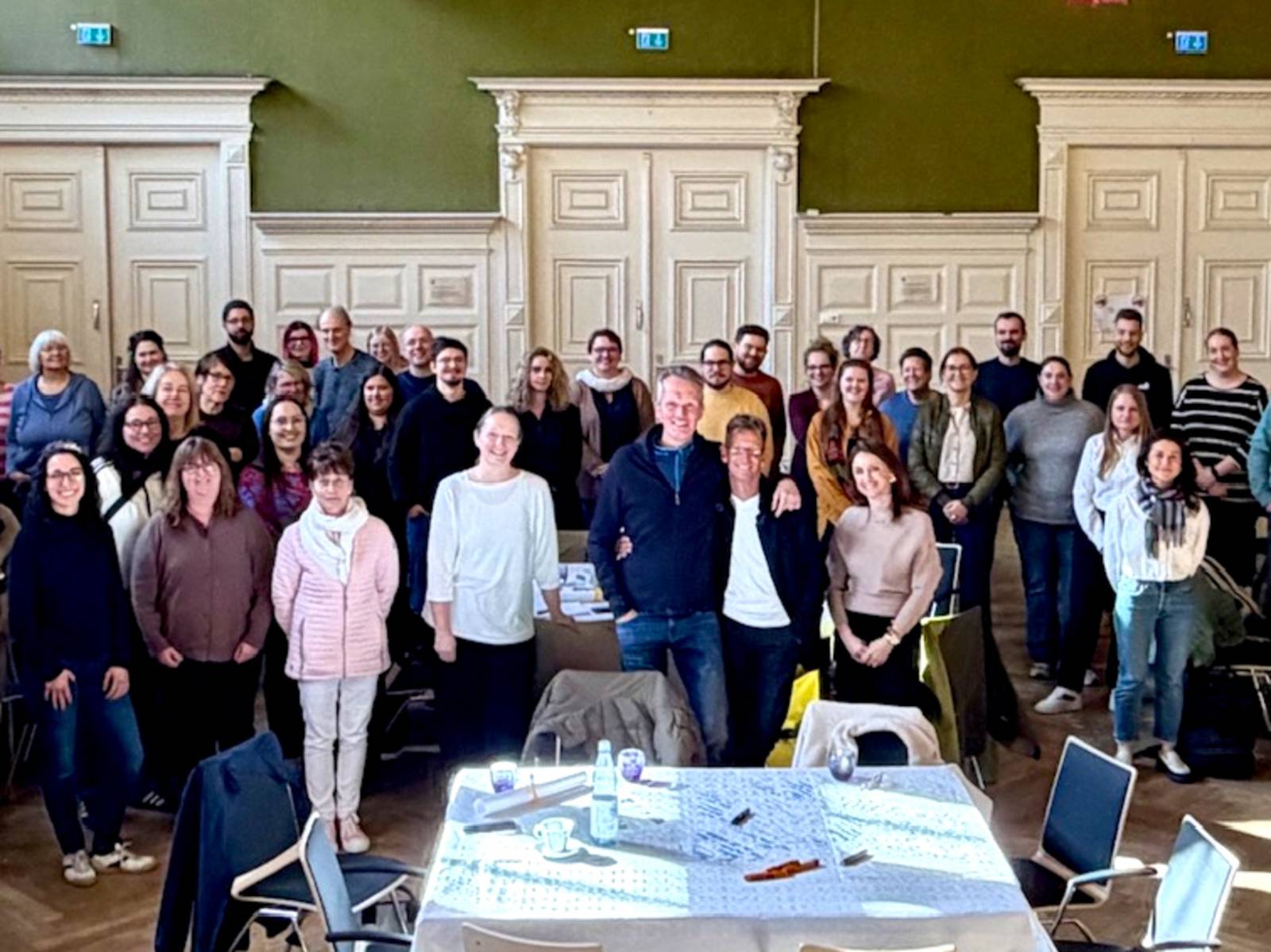 Leitungen und stellvertretende Leiter*innen aus dem Fachbereich 51 "Familienzentren in Hannover."