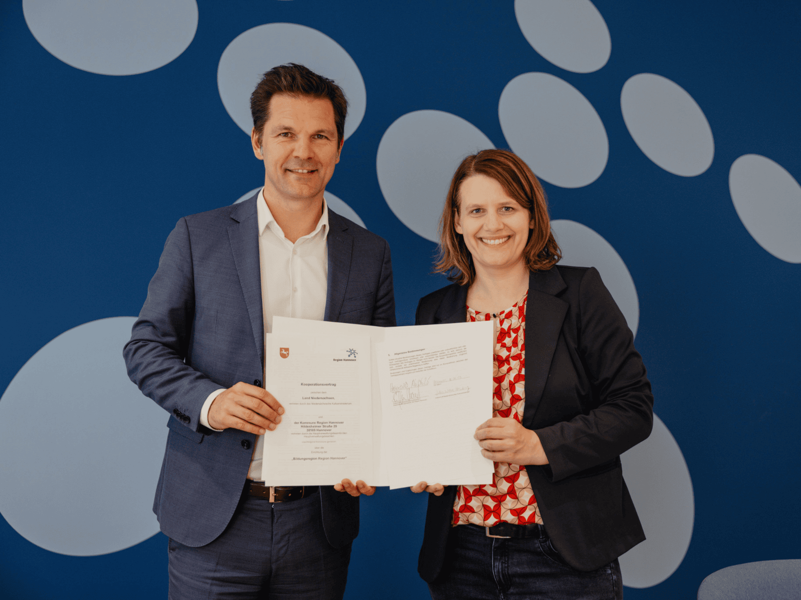 Region Hannover offiziell Bildungsregion - Steffen Krach Julia Willi Hamburg