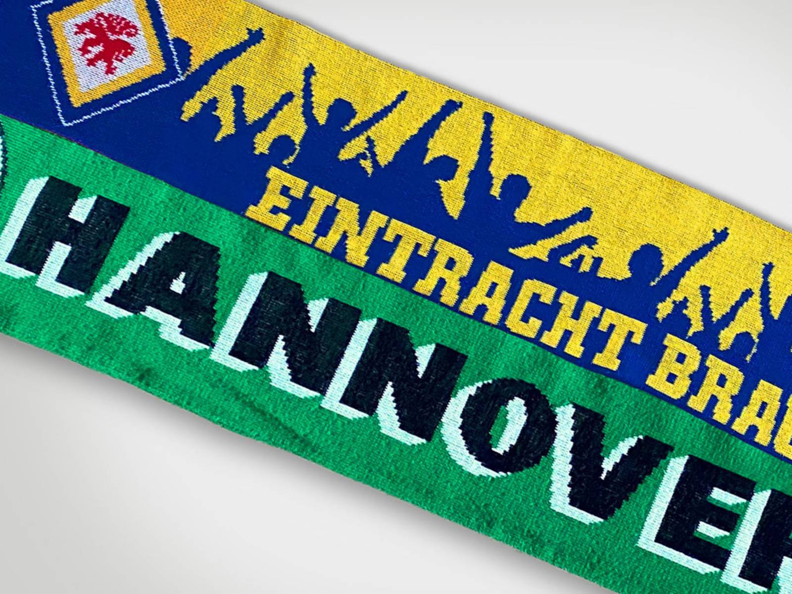 Fanschals von Hannover 96 und Eintracht Braunschweig