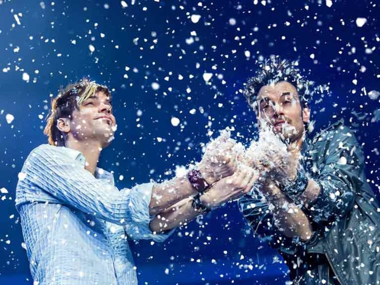 Das Zauberduo Ehrlich Brothers l&auml;sst es auf der B&uuml;hne schneien