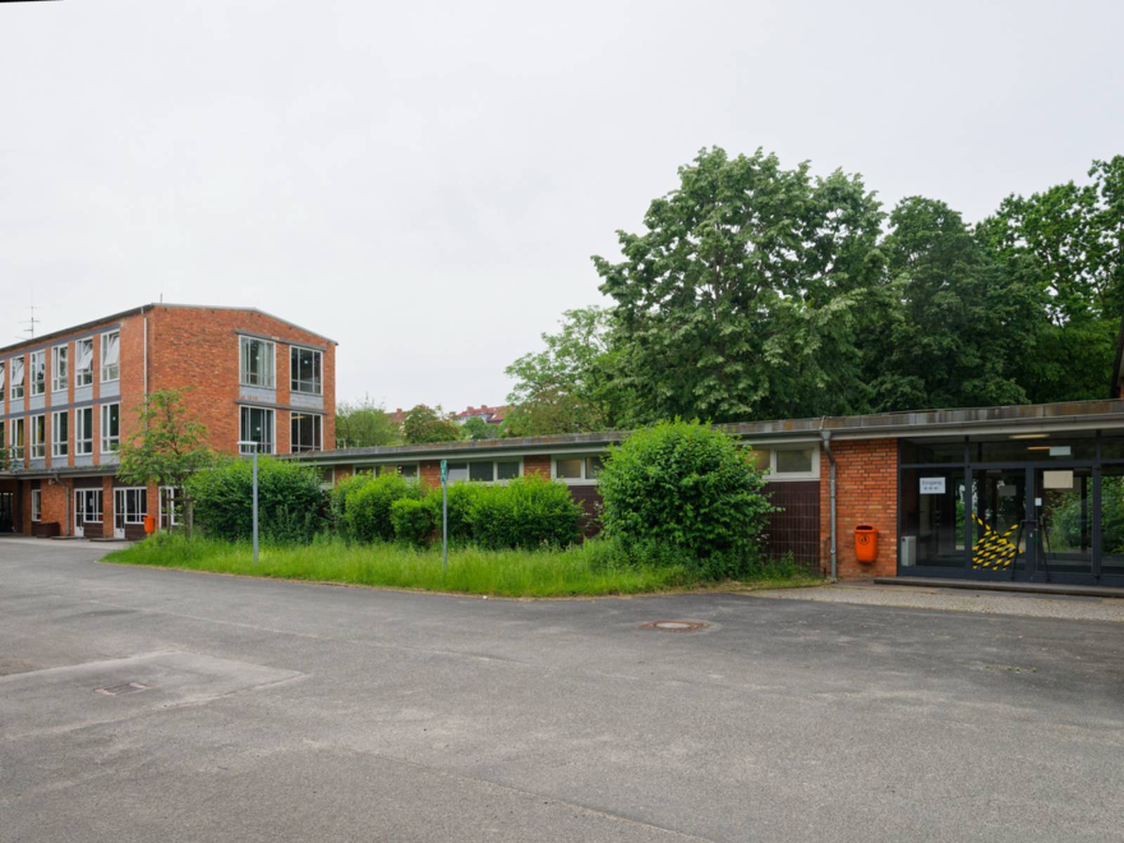 Foto der weiterführenden Schule Realschule Werner-von-Siemens-Schule, Haupteingang