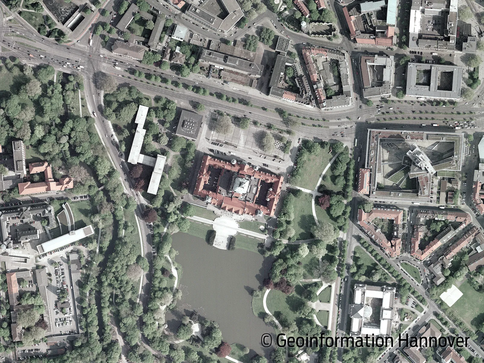 Ein digitales Orthofoto zeigt das Neue Rathaus.