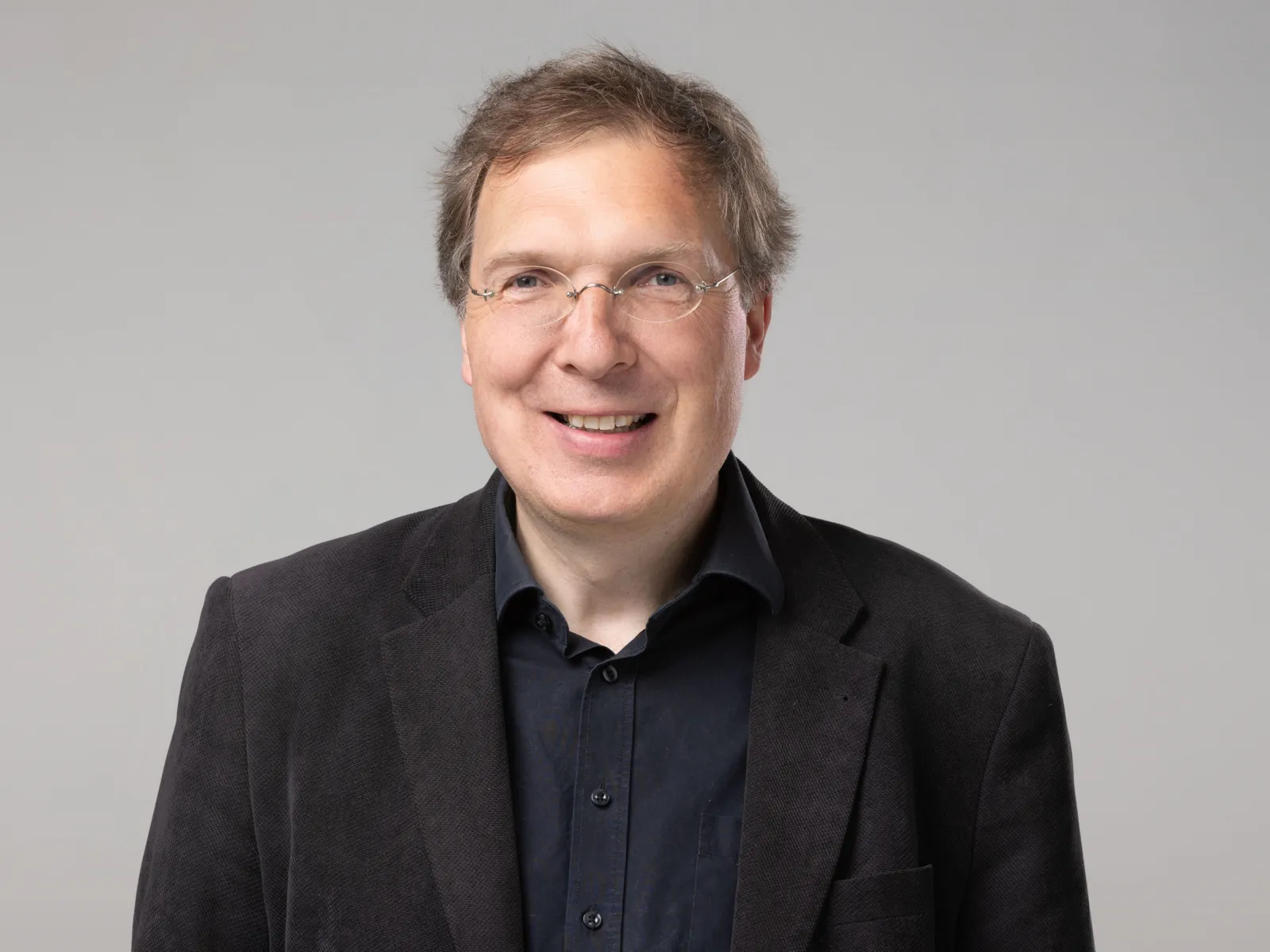 Eine Person im Porträt.