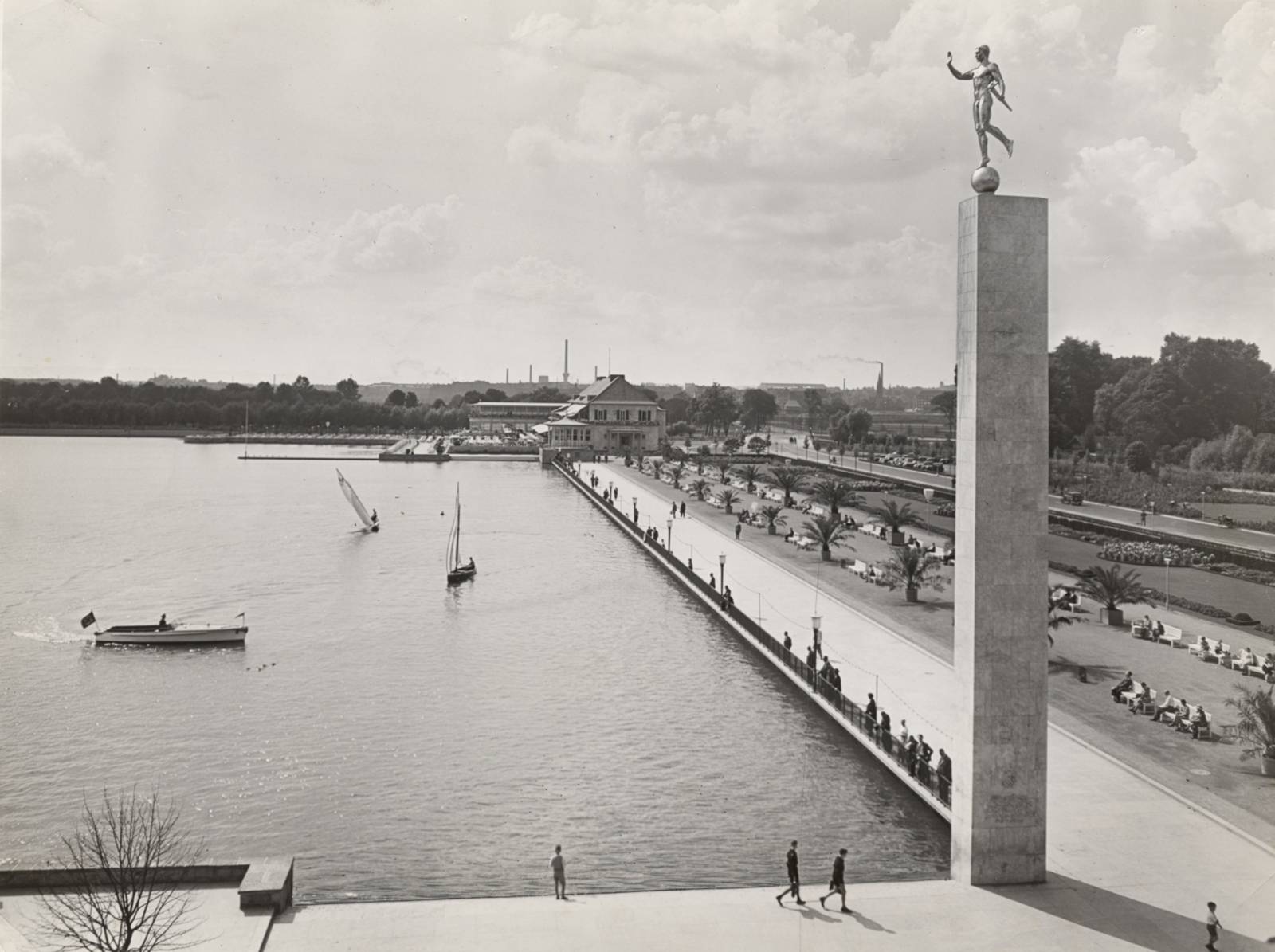 Historisches Schwarzwei&szlig;bild vom Maschsee in Hannover