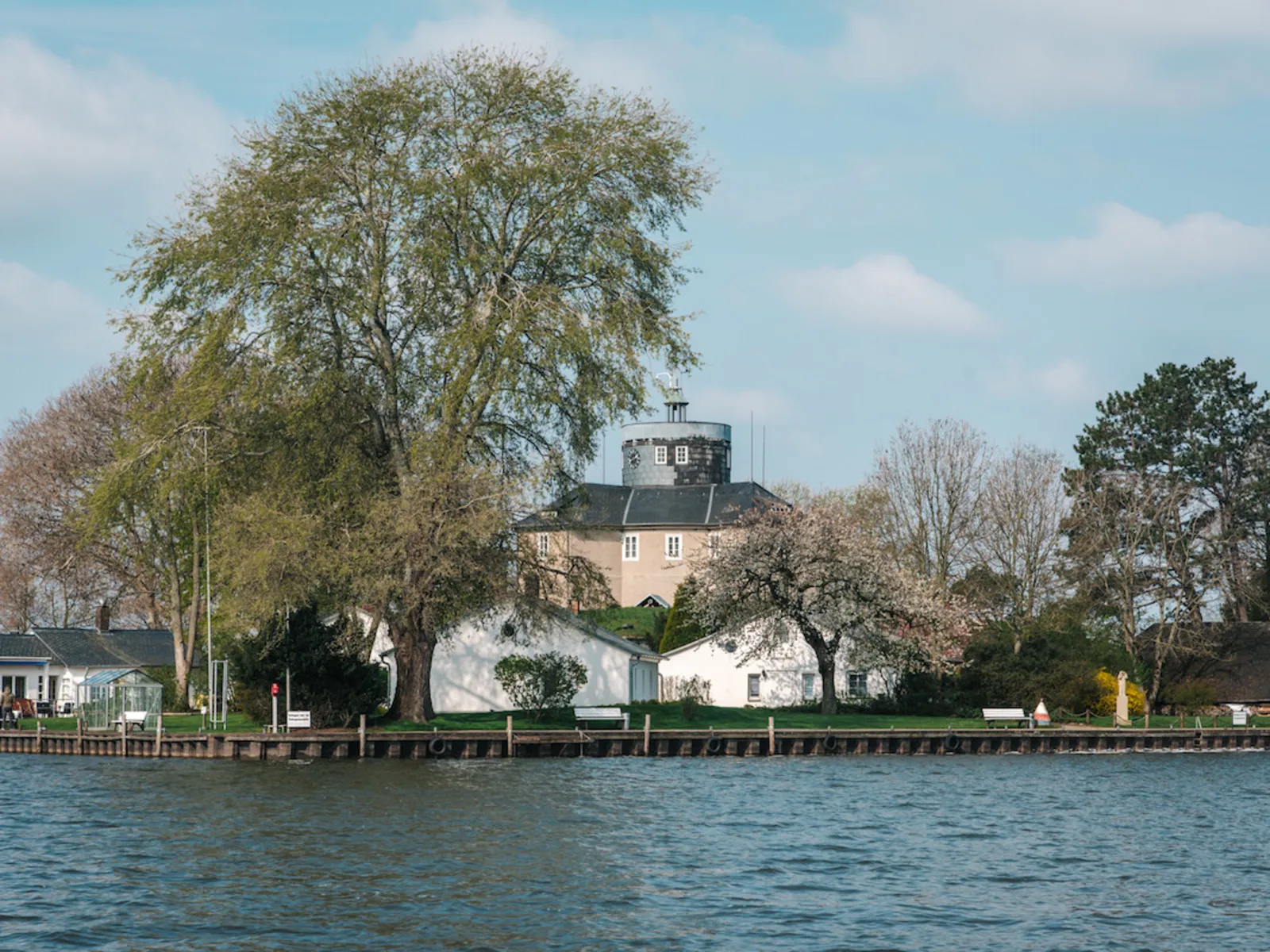 Insel Wilhelmstein: Ein Ort für Kultur, zum Heiraten, Übernachten oder Picknicken