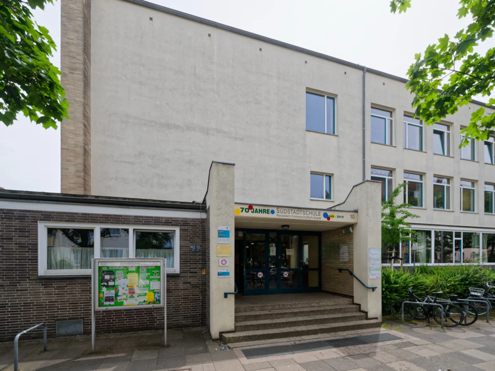 Foto der Schule SbpP Südstadtschule, Haupteingang