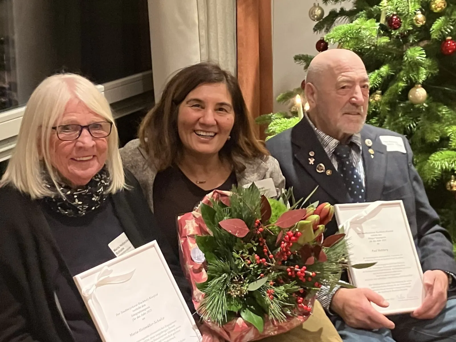 Maria Heitmüller-Schulze (Integrationspreis), Belgin Zaman (Bezirksbürgermeisterin), Paul Holzberg [Bürger*innenpreis (zukünftig Ehrenamtspreis)]