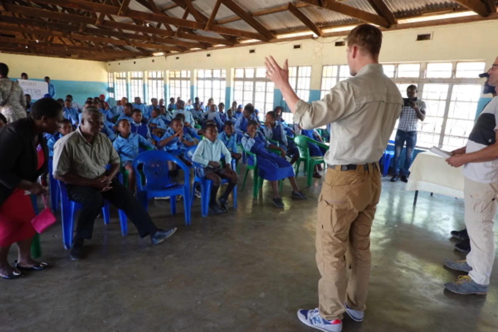 Vorstellung der Aktivit&auml;ten in Hannover zum Thema Klimaschutz in der Limbe Primary School