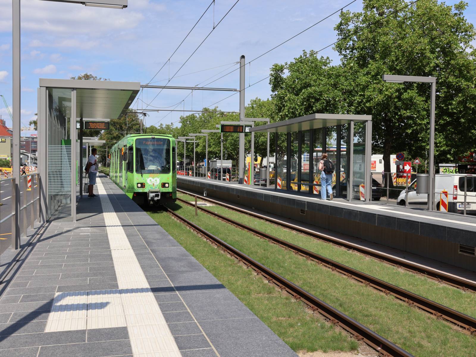Ein nigelnagelneuer Hochbahnsteig