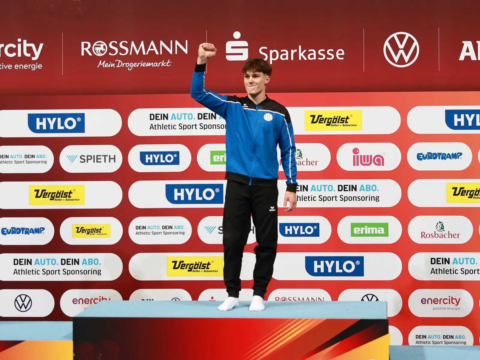 Gold vor heimischer Kulisse: Marcel Graf sicherte sich in der ZAG arena den deutschen Meistertitel. Der niedersächsische Turner steigerte sich nach Platz zwei in der Qualifikation im Finale noch einmal entscheidend und gewann Gold.