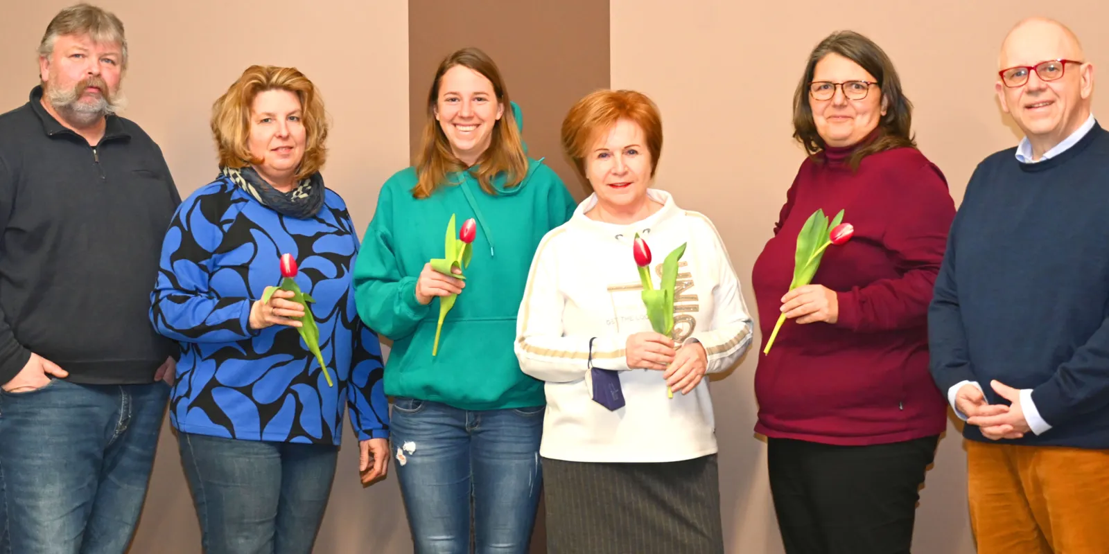 v.l.n.r: Martin Weber, Sandra Leichtmann-Karlauf, Mirjana Schütze, Gisela Steinhauer, Nathalie Wartmann, Michael Kellner. Es fehlen: Michael Woller-Putz und Antje Kellner