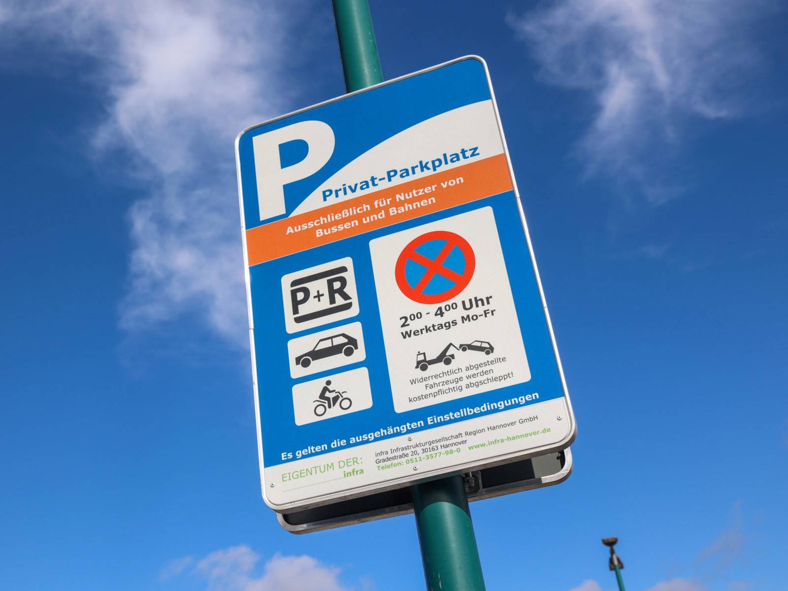 Hinweisschild für einen Park-and-Ride Parkplatz