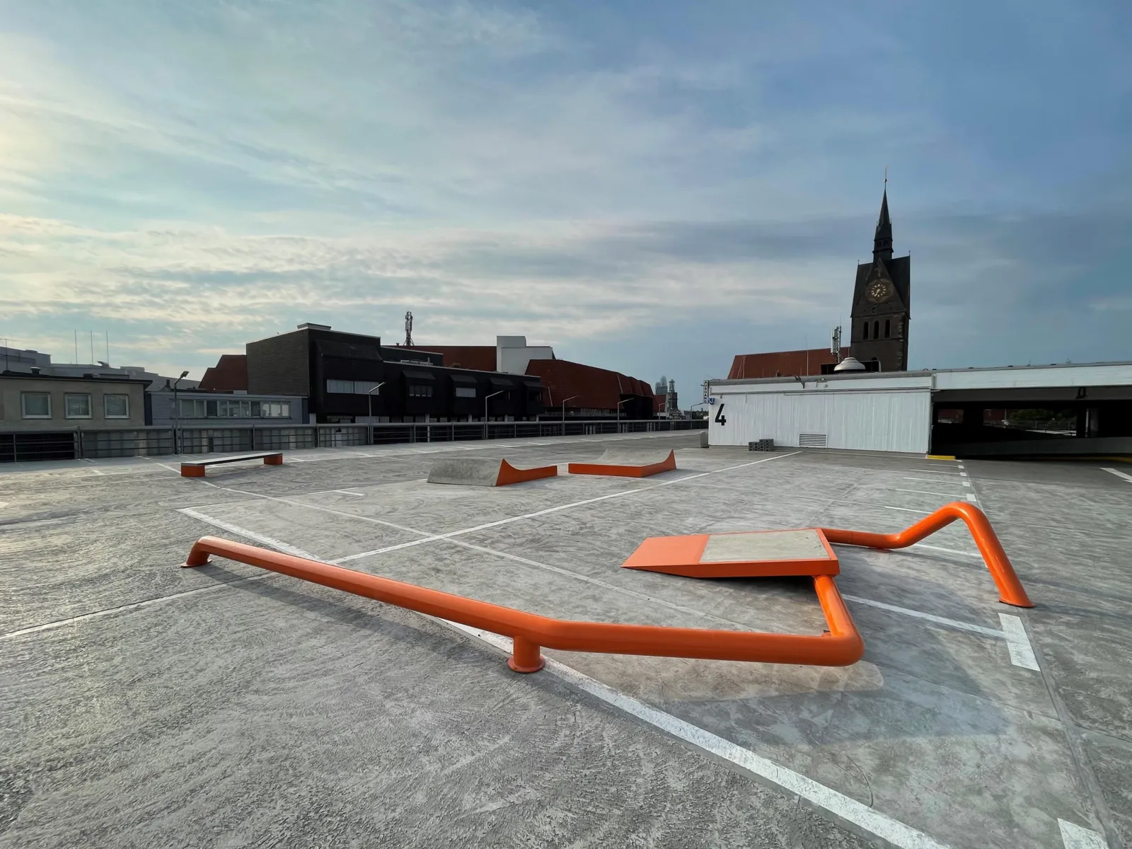 Oberfläche eines Parkdecks.