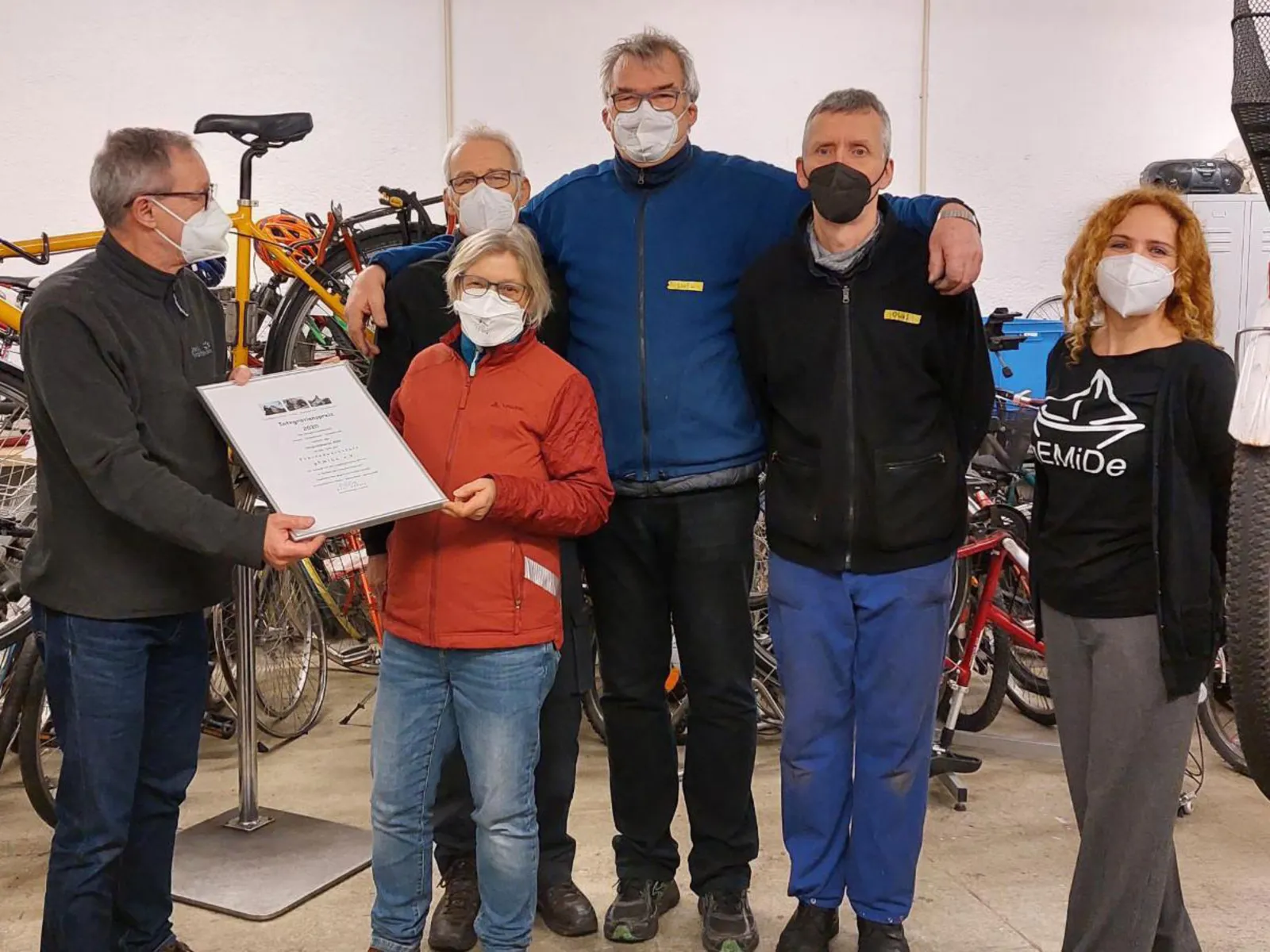 Übergabe Integrationspreis gEMiDe e.V. (Selbsthilfe Fahrradwerkstatt)