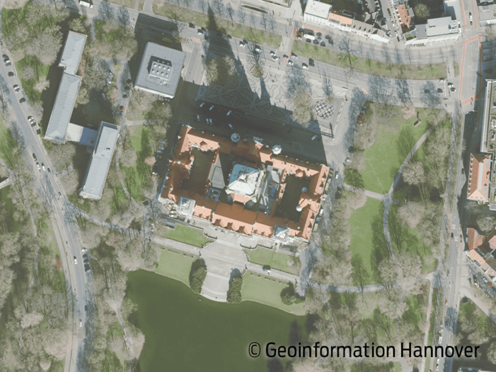 Ein digitales Orthophoto zeigt das Neue Rathaus.