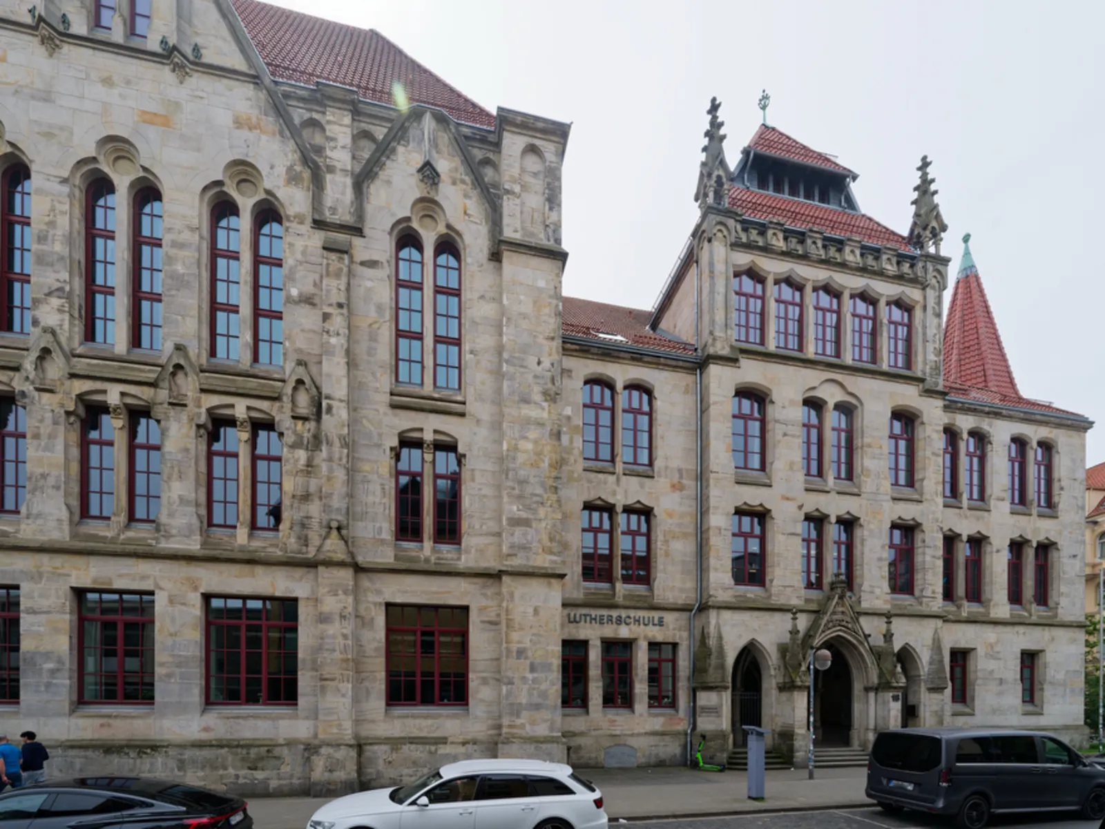 Foto der weiterführenden Schule Gymnasium Lutherschule, Haupteingang