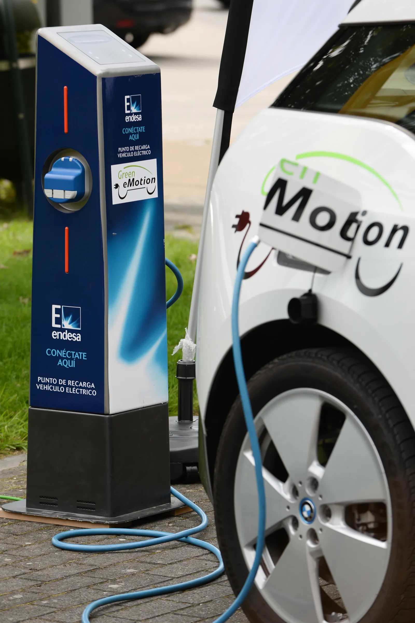 Charging of an electric car