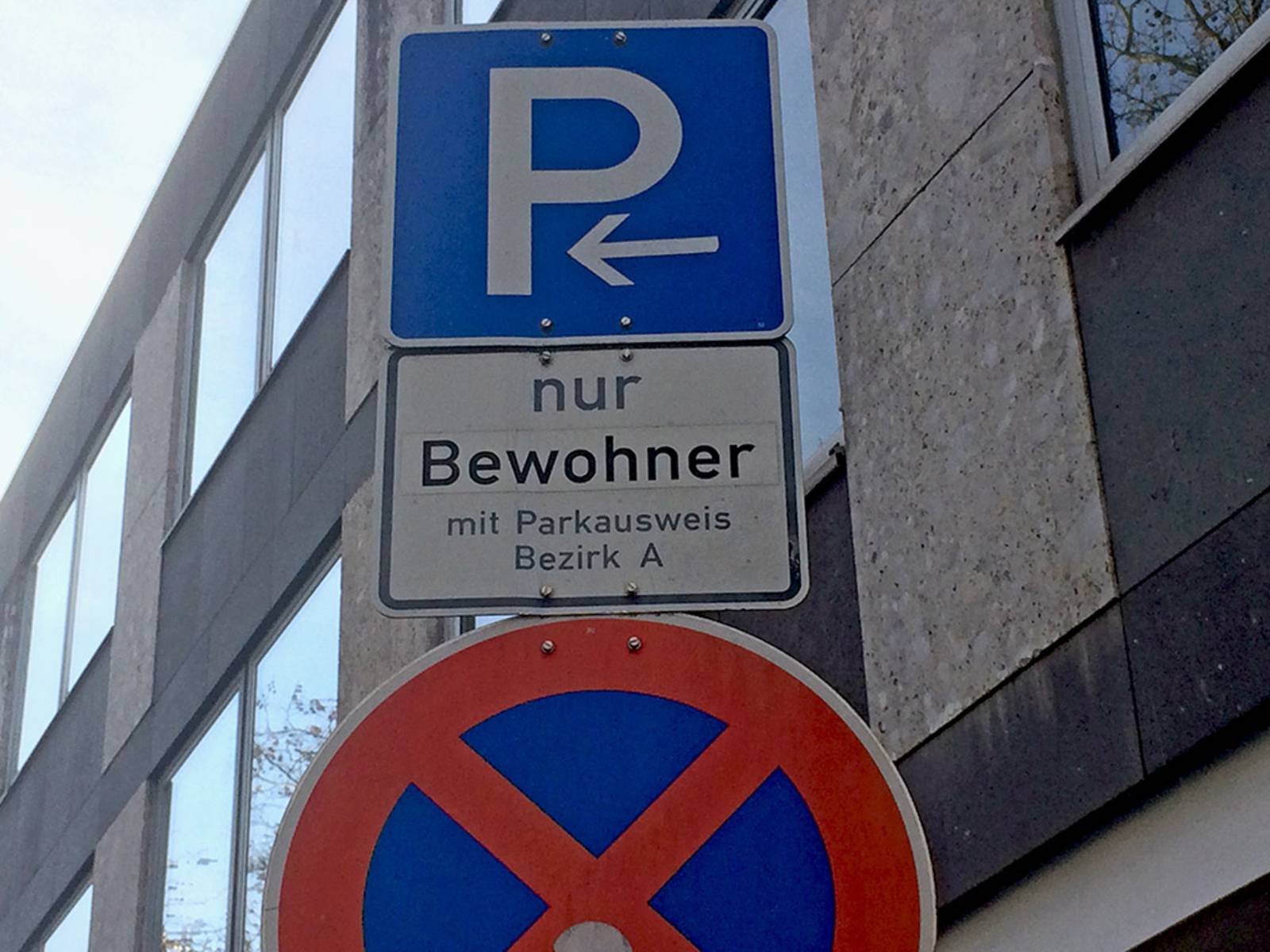 Hinweisschild für eine Bewohnerparkzone