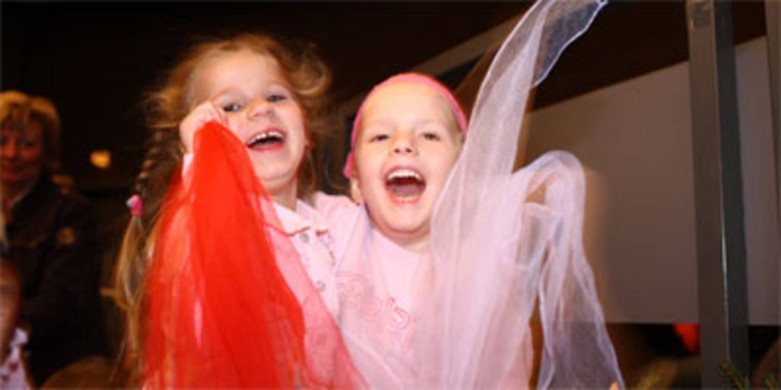 Mini Musik: Bewegungsspiele und Tänze