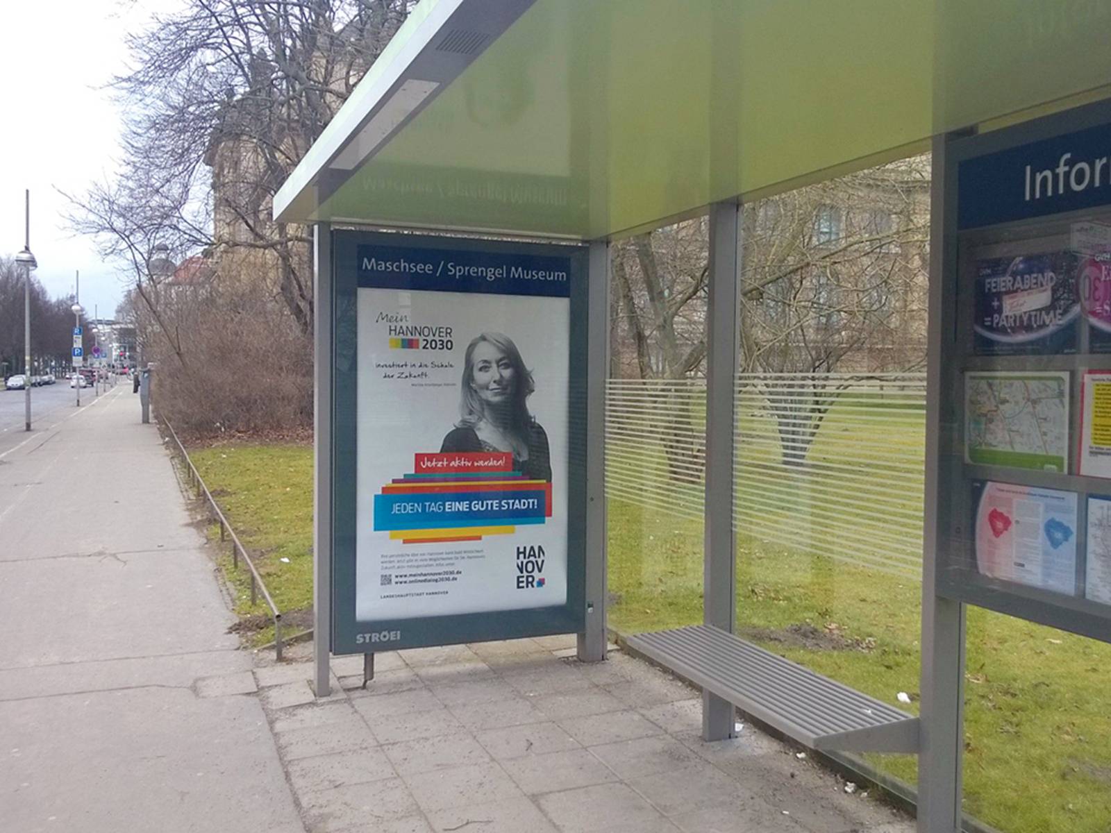 City-Light-Poster zu Mein Hannover 2030 an einer Bushaltestelle