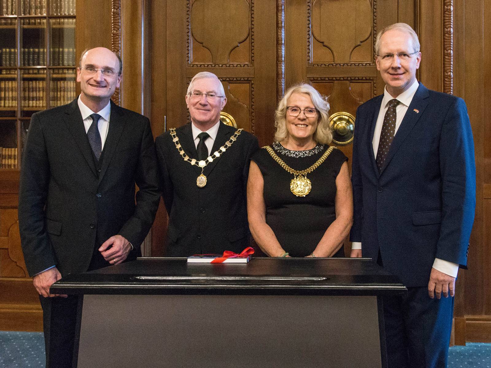 Andrew Manze, Brian Banks, Christine Banks und Stefan Schostok