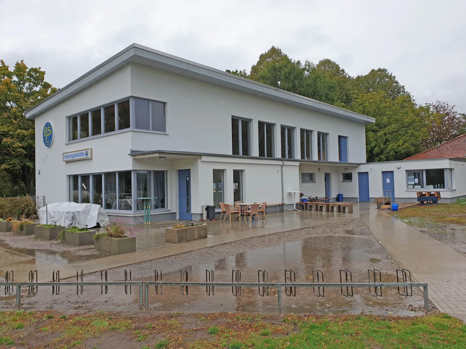 Gebäude von außen. 