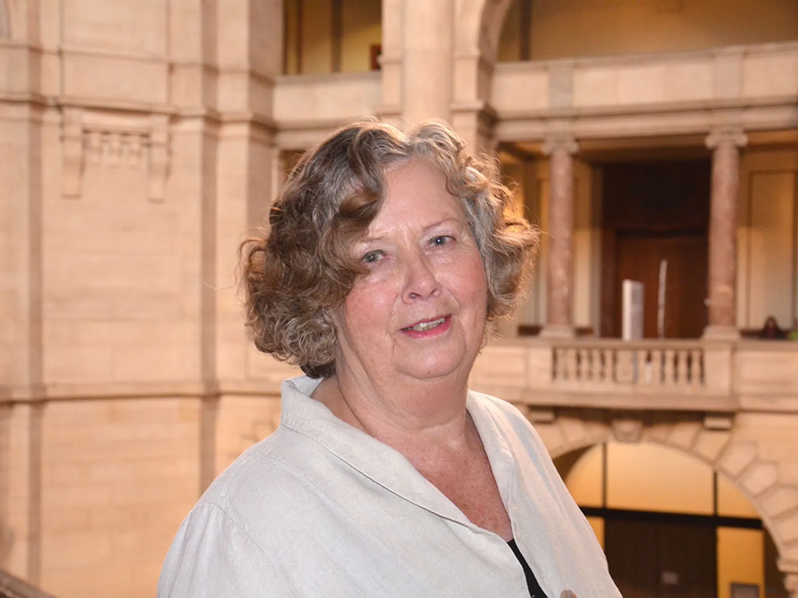 Frau Monika Stadtmüller 