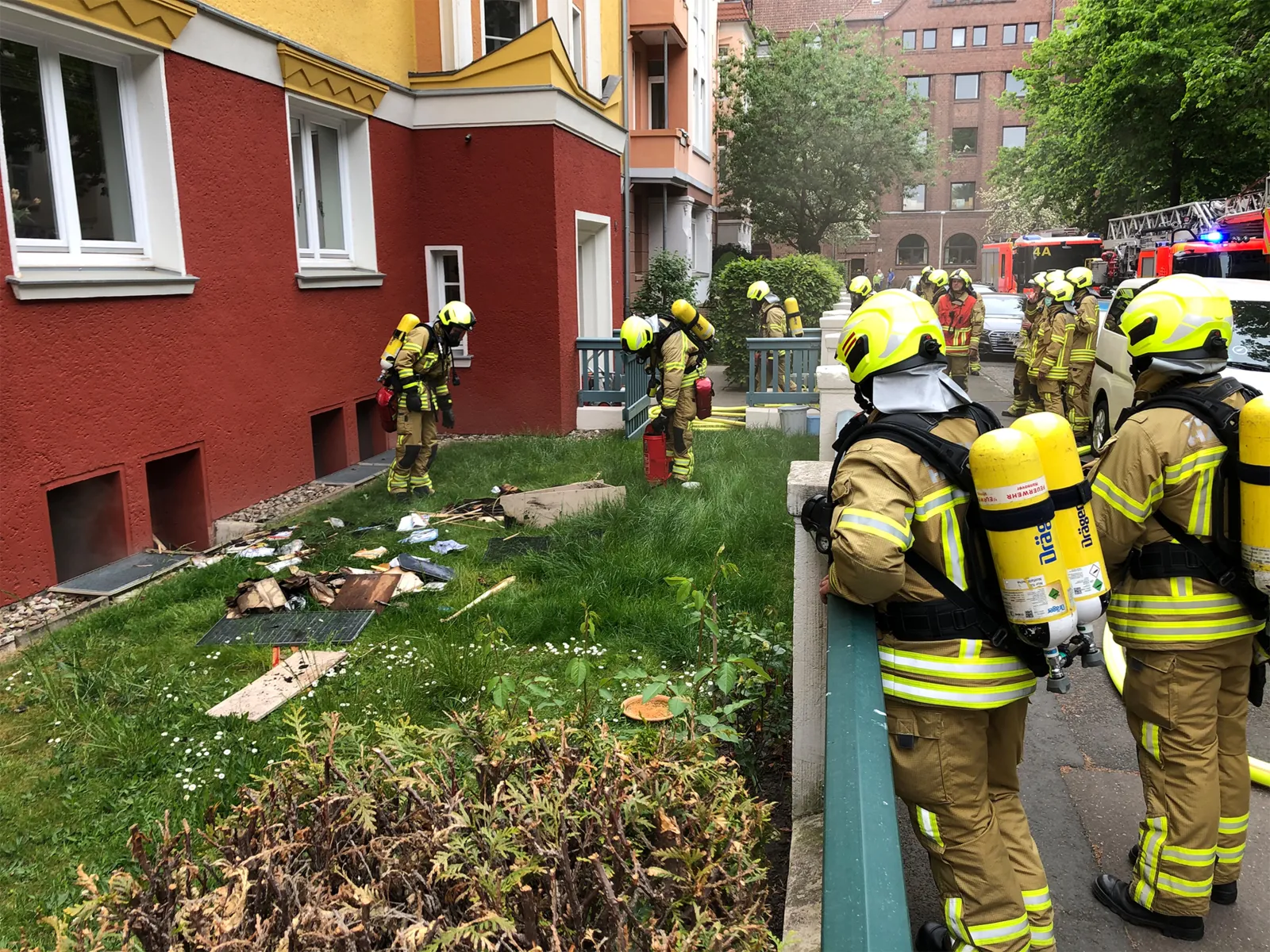 Brennende Gegenstände aus einem Keller