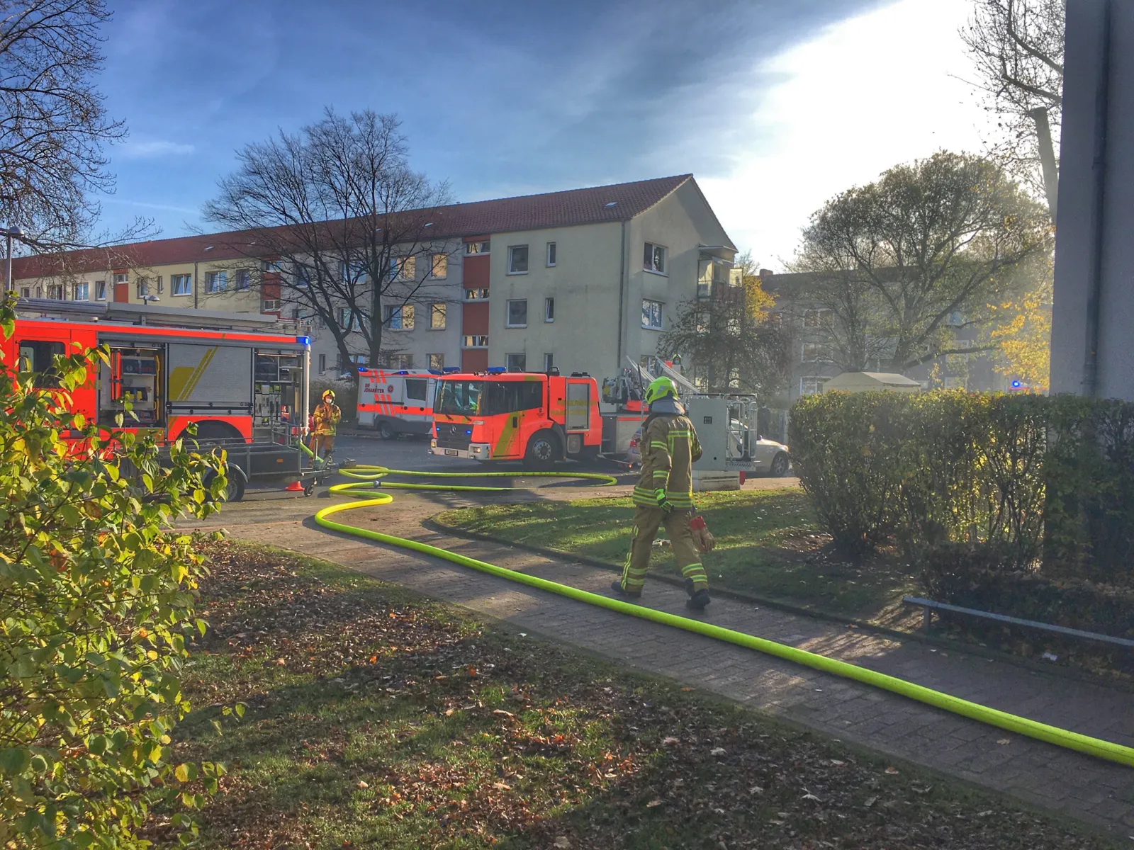 Mehrere feuerwehrleute