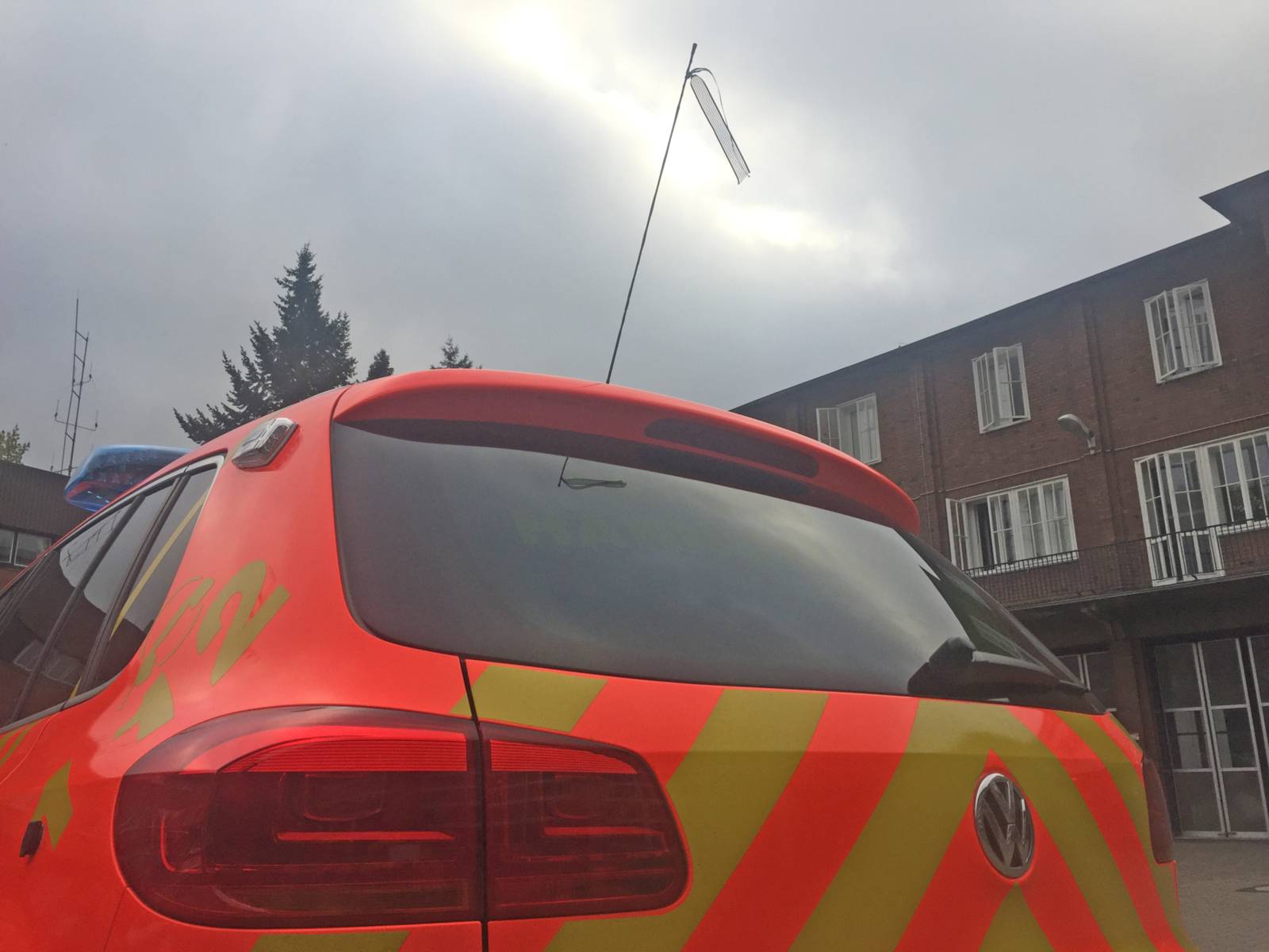 Mit großer Trauer und Mitgefühl haben Hannovers Brandschützer den Tod von zwei Feuerwehrleuten bei Unwettereinätzen in Thüringen und Nordrhein-Westfalen zur Kenntnis genommen.