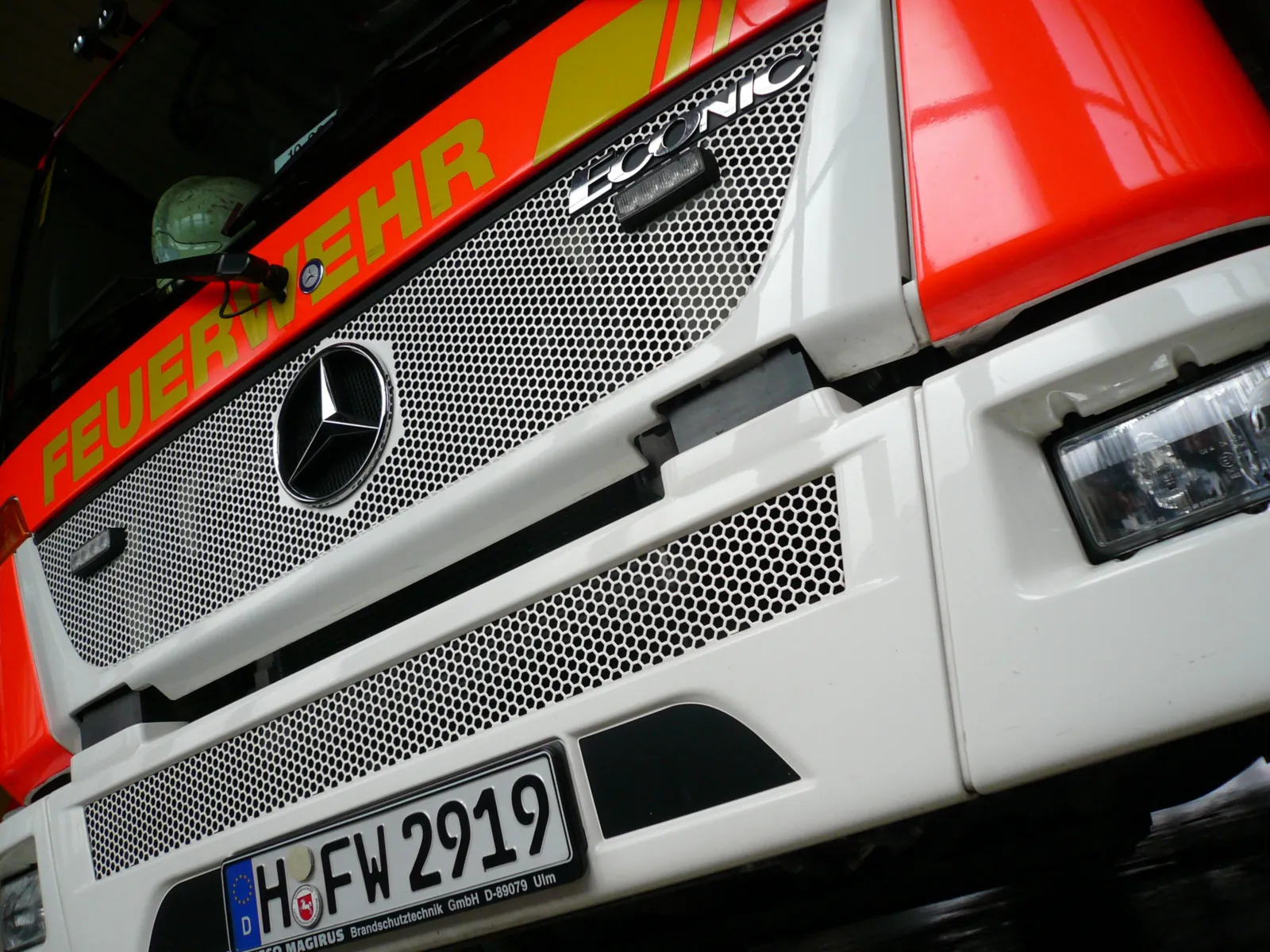Front Drehleiterfahrzeug Feuerwehr
