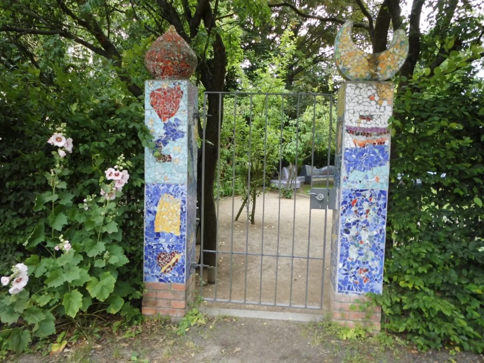 Eingang zum TeeGarten in Hainholz