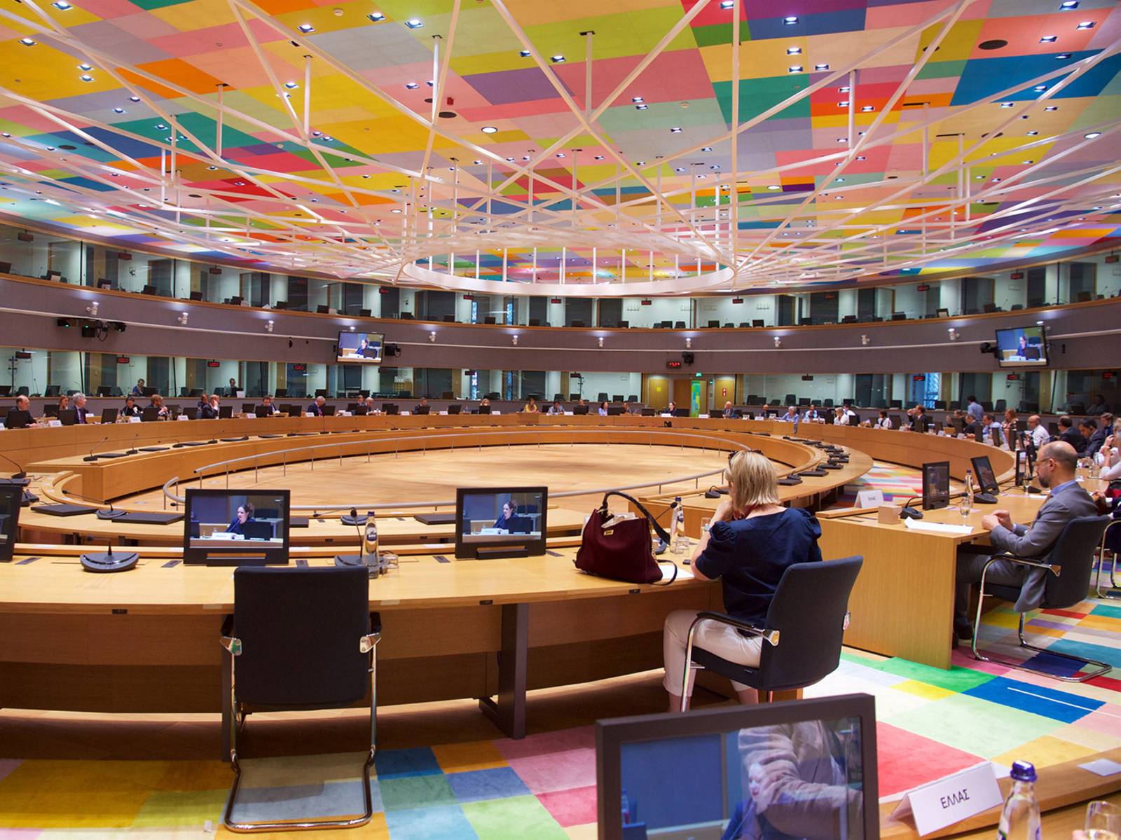 Ein großer Plenarsaal