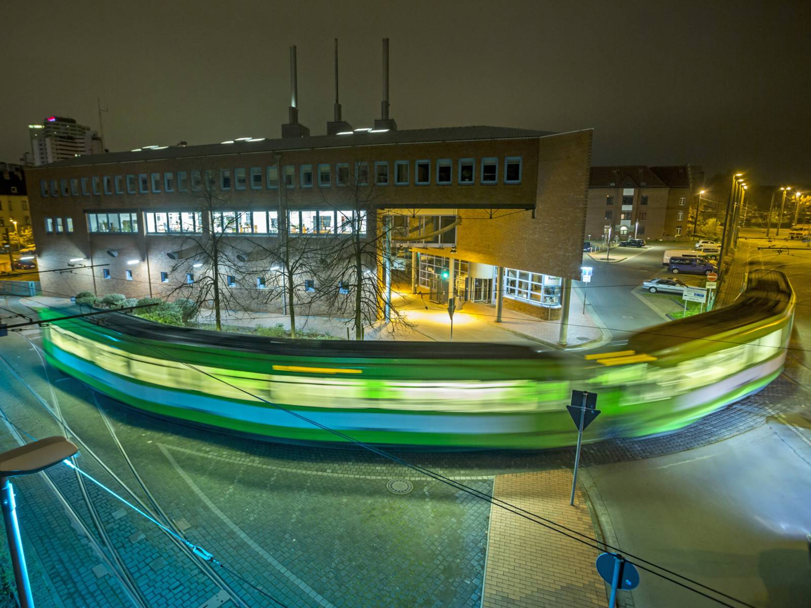 Straßenbahn bei Nacht