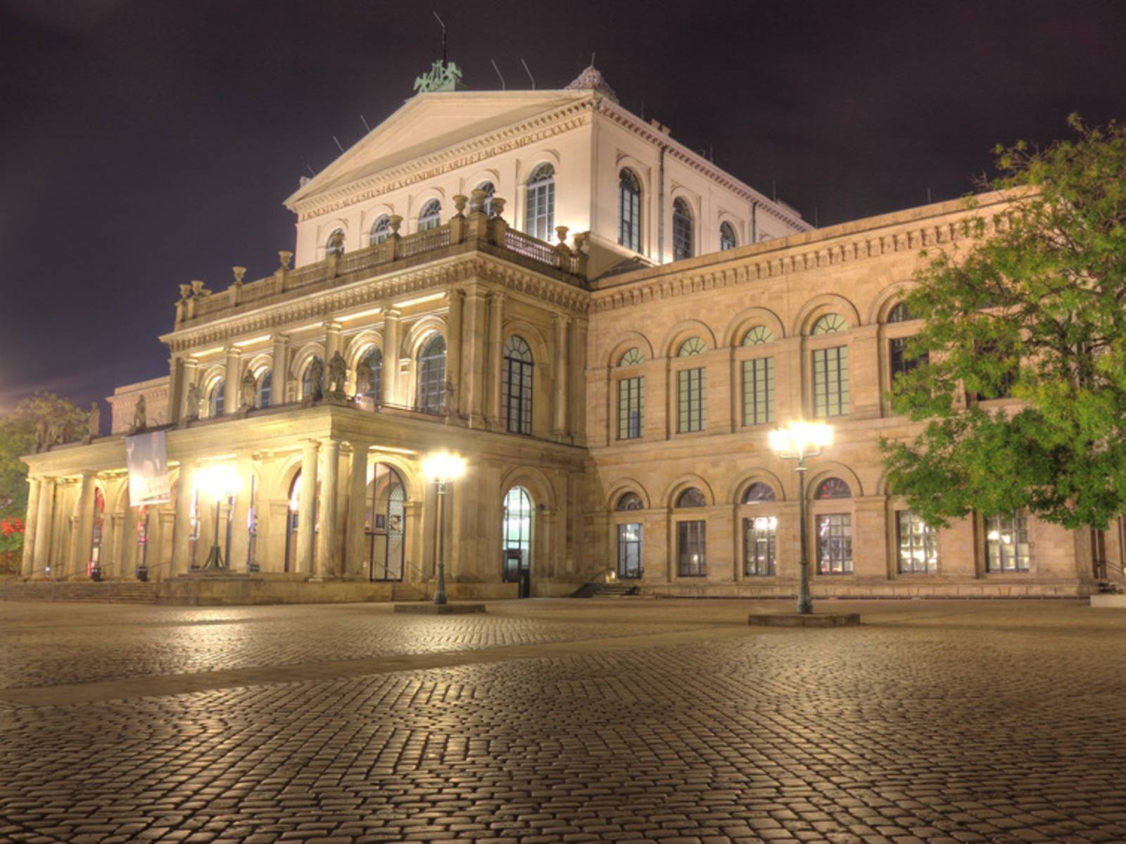 Zur Geschichte des Opernhauses in Hannover