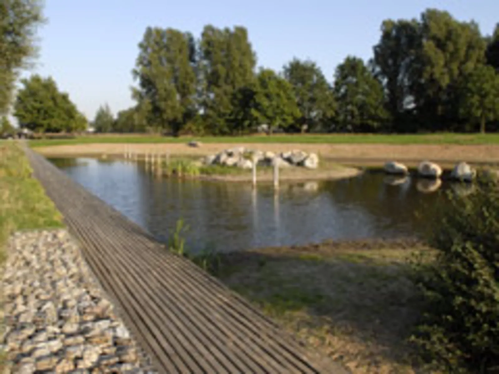 künstlicher See im Wietzepark