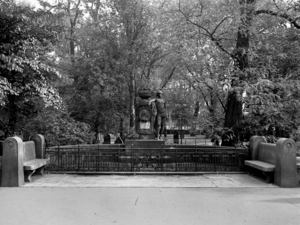 Das Hölty-Denkmal auf dem St.-Nikolai-Friedhof