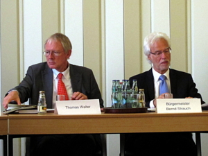 Bilder von der Sitzung des Internationalen Ausschusses am 6. September 2012