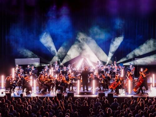 Klassikorchester spielt vor Publikum