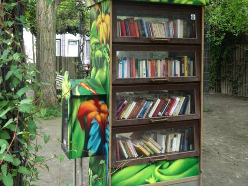 Ein umgestalteter Bücherschrank