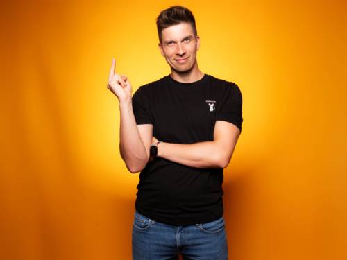 Der Kabarettist Simon Stäblein