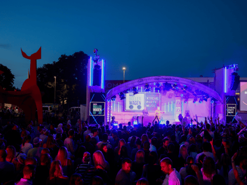 Stimmungsvolles Bild vom Maschseefest 2026 in Hannover - das größte Seefest Deutschlands.
