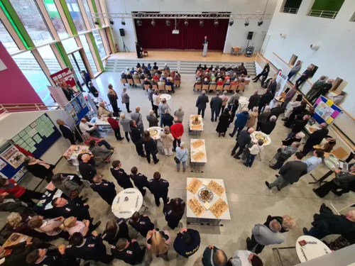 Auf dem Bild ist der Neujahrsempfang von Ahlem-Badenstedt-Davenstedt von Oben zu sehen.