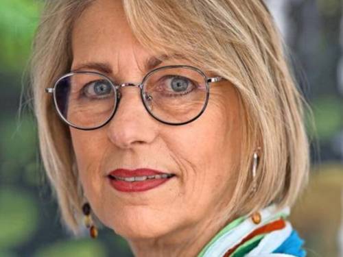 Die Kriminalautorin Susanne Mischke